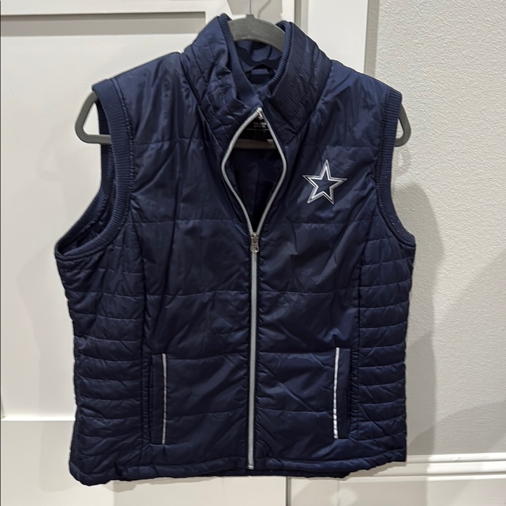 Navy Quilted Vest with dallasStar Logo XL